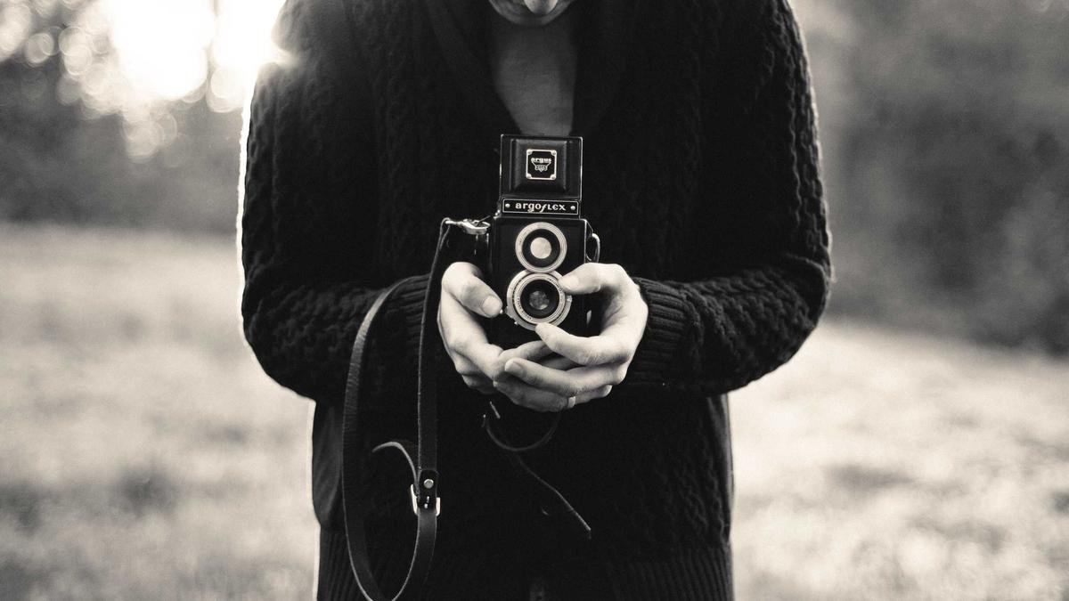 Tax Tips for Photographers: Deductions, Payments and Business Setup Advice